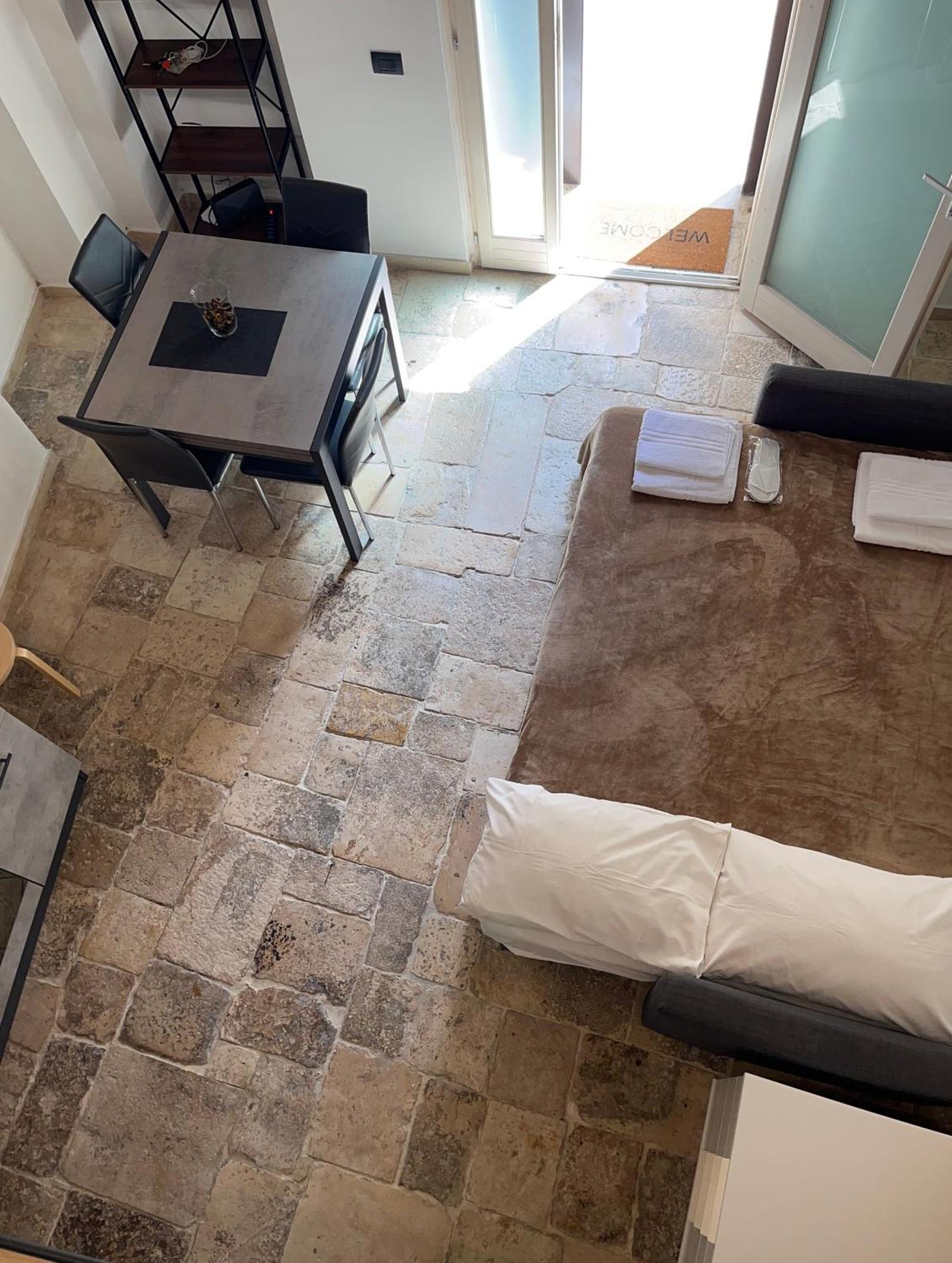 Ground Stone Apartment Bari Exterior photo